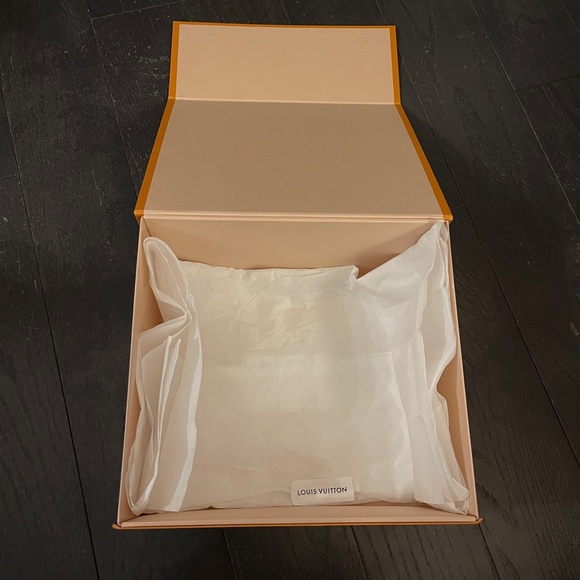 Louis Vuitton full set large empty box shopping bag home decoration storage - Picture 7 of 8